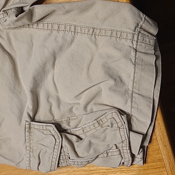 Aeropostale Cargo Shorts - Picture 2 of 3
